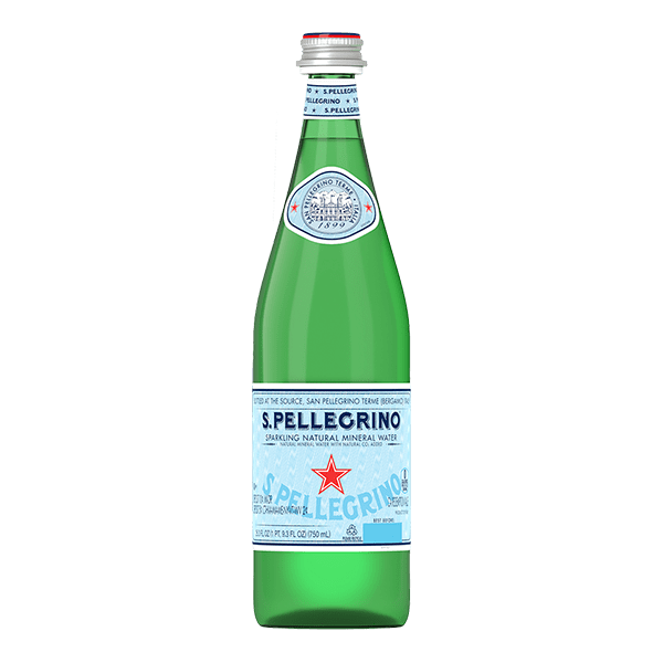 botella de agua San Pellegrino 750 ml